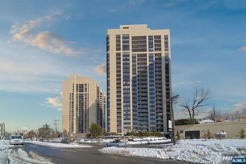 Photo of 800 palisade Ave #1506, Fort Lee, NJ 07024 (MLS # 26006548)