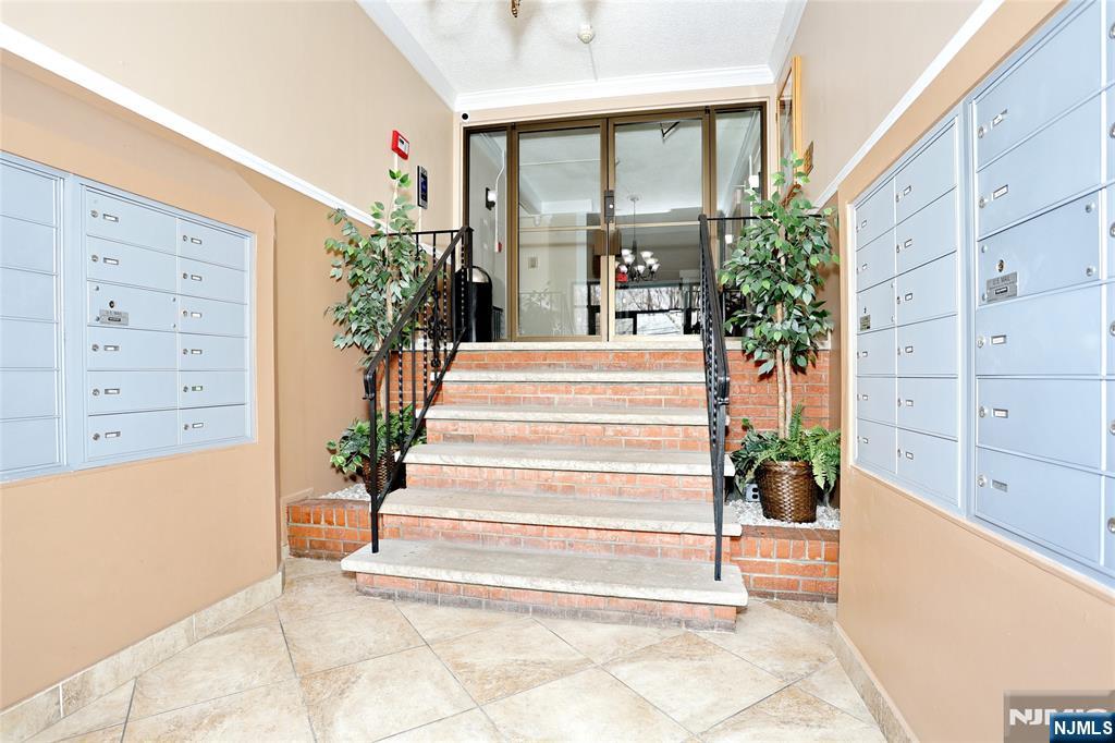 540 Fairview Avenue 314