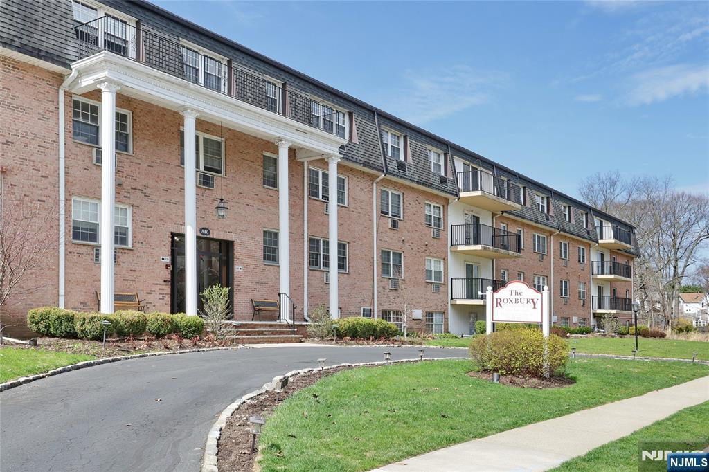 540 Fairview Avenue 314