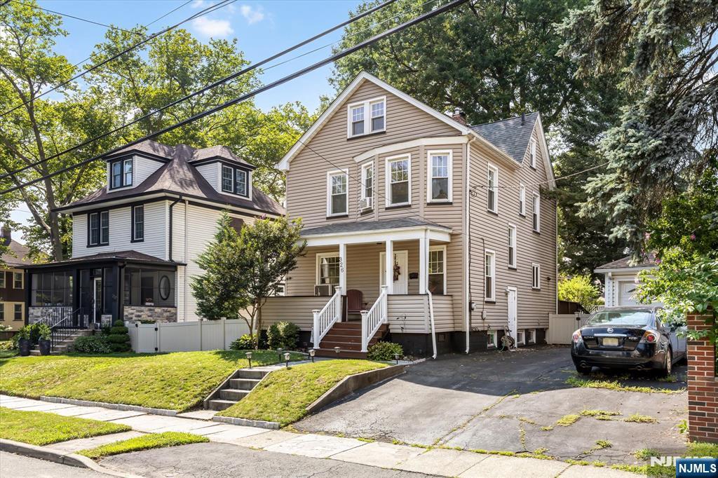 326 Mortimer Avenue