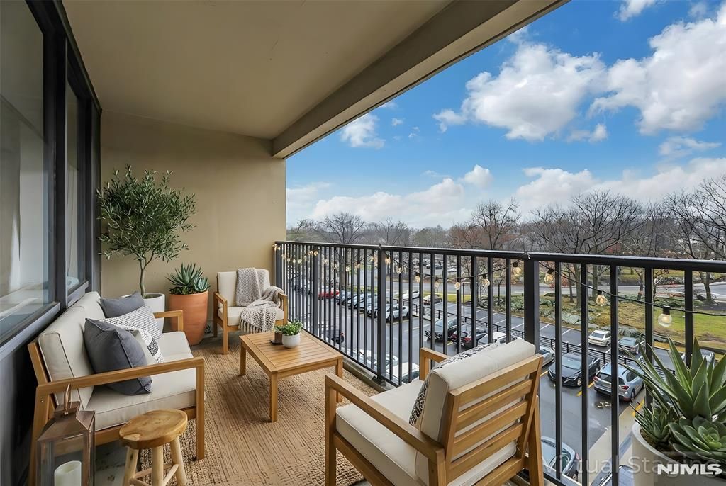 Photo of 6 Horizon Rd #306, Fort Lee, NJ 07024 (MLS # 25043133)