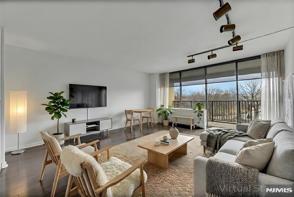 Photo of 6 Horizon Rd #306, Fort Lee, NJ 07024 (MLS # 25043133)