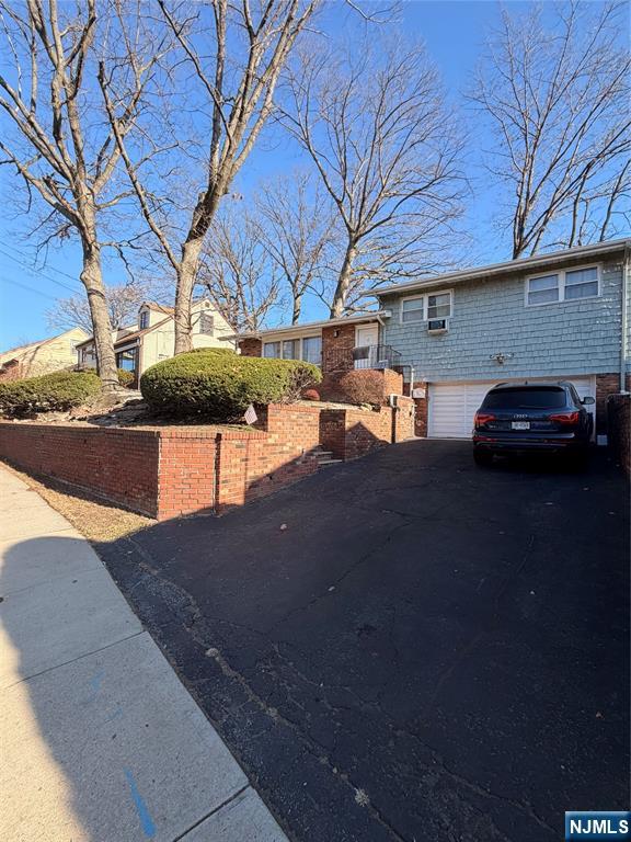 1032 Glen Road