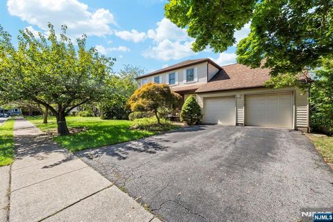 Photo of 418 Birch Ln, Leonia, NJ 07605 (MLS # 25029961)