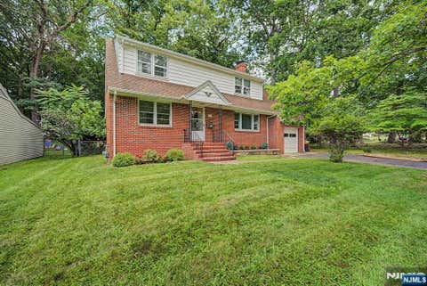 Photo of 27 Oswego Avenue, Oakland, NJ 07436 (MLS # 26031298)
