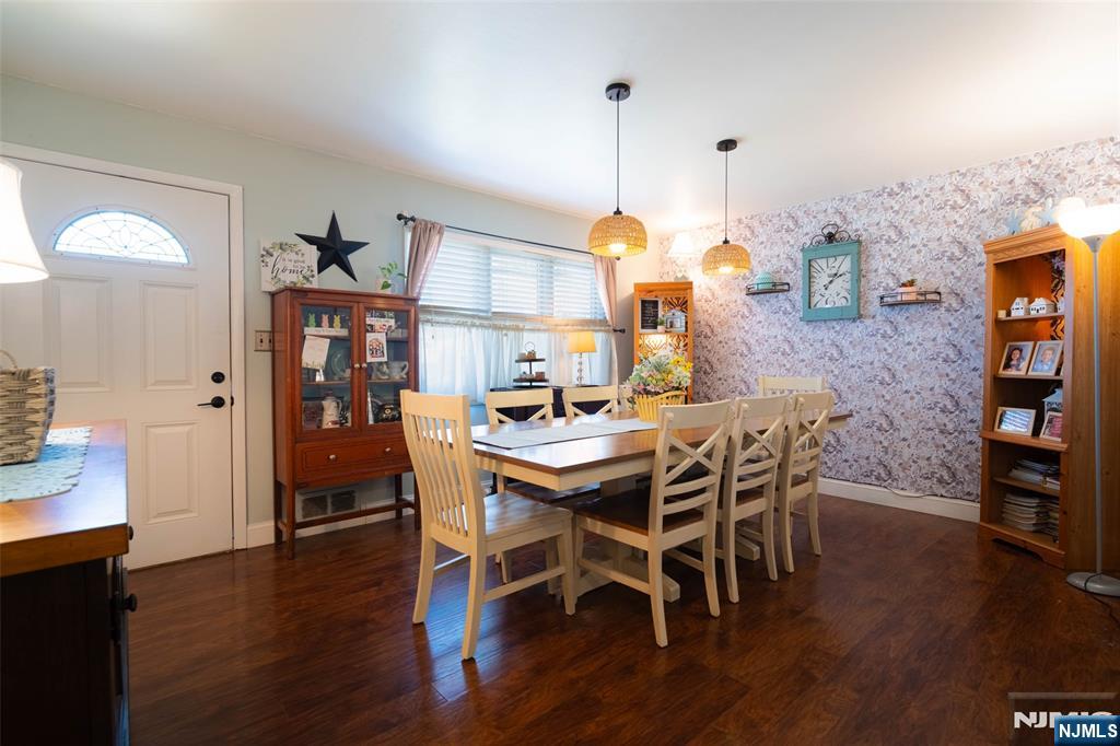 28 Overmount Avenue