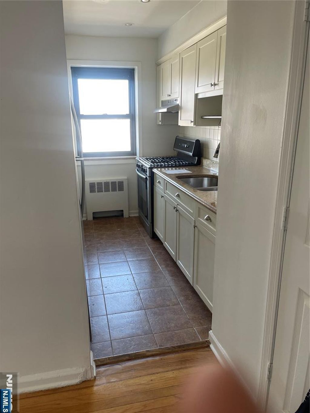 Photo of 2335 Hudson Ter #D6, Fort Lee, NJ 07024 (MLS # 26006808)