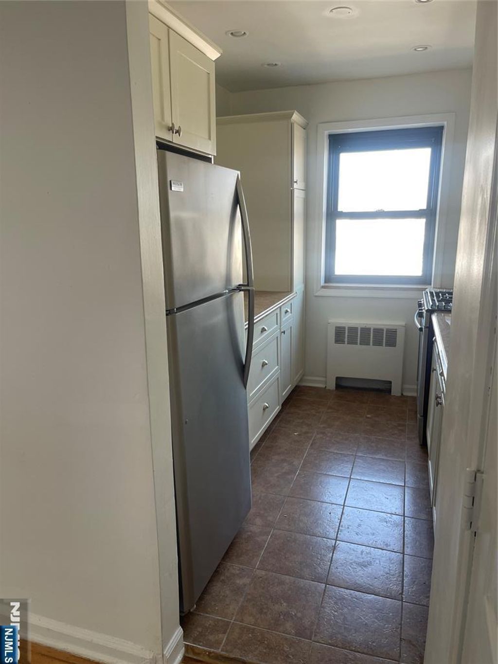 Photo of 2335 Hudson Ter #D6, Fort Lee, NJ 07024 (MLS # 26006808)