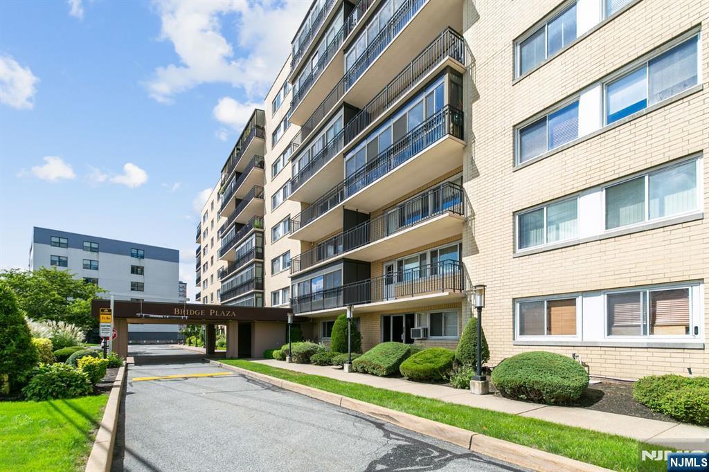Homes for Sale in Northern NJ | ThisIsRiverEdge.com 2185 Lemoine Avenue 6P