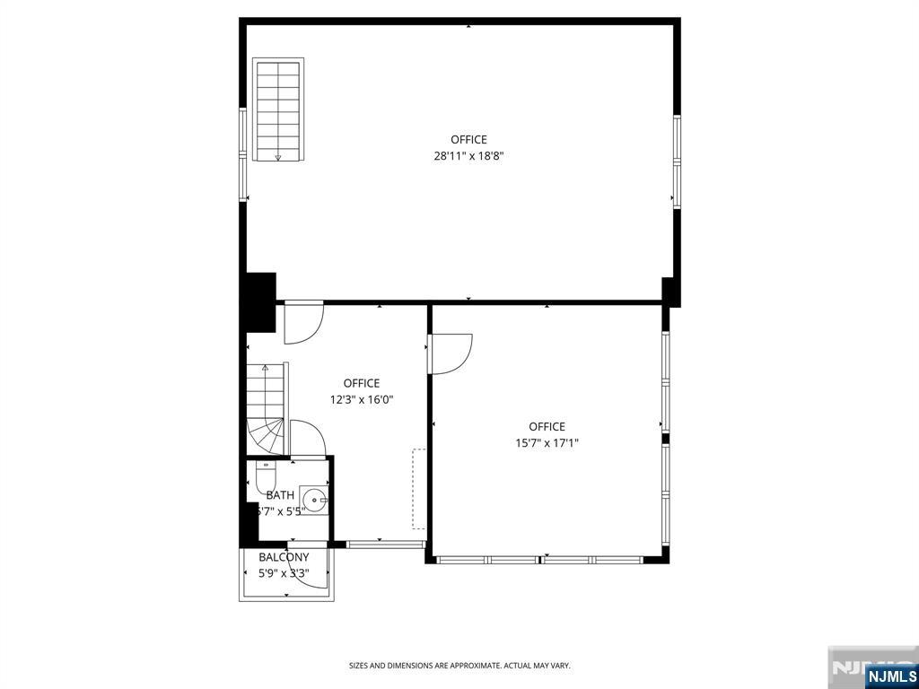 Main image without alt text