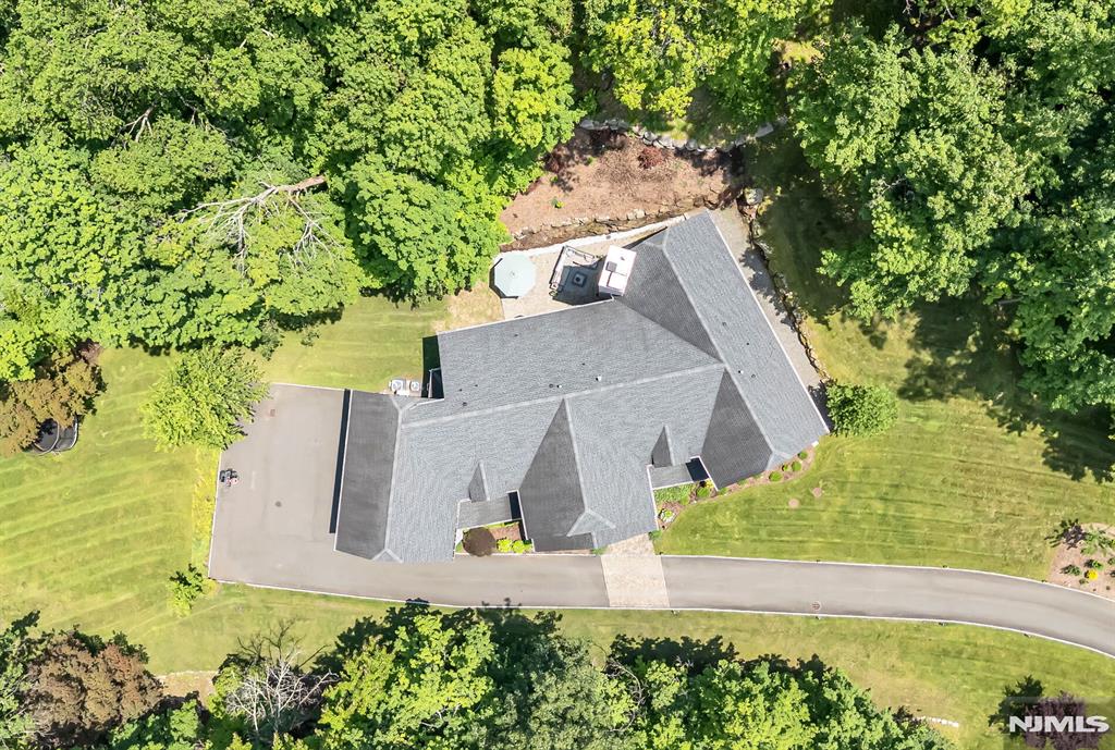 1 Tanbark Trail