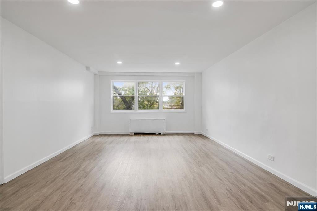 39 E 39th Street 2J