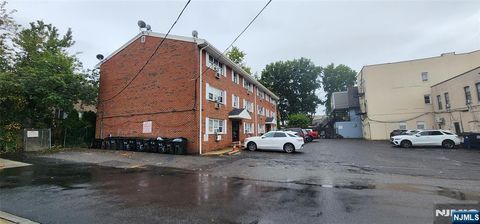 6 Alliotts Place Palisades Park NJ 07650