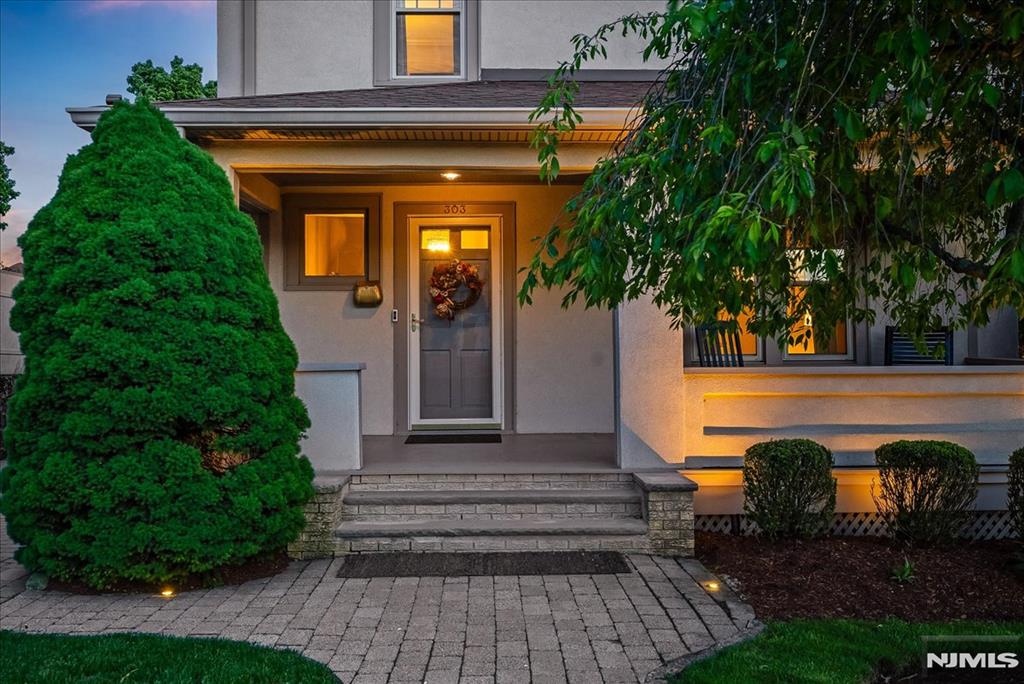 303 Highland Avenue