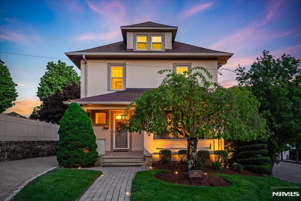 303 Highland Avenue
