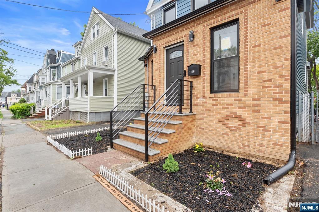 31 Cummings Street