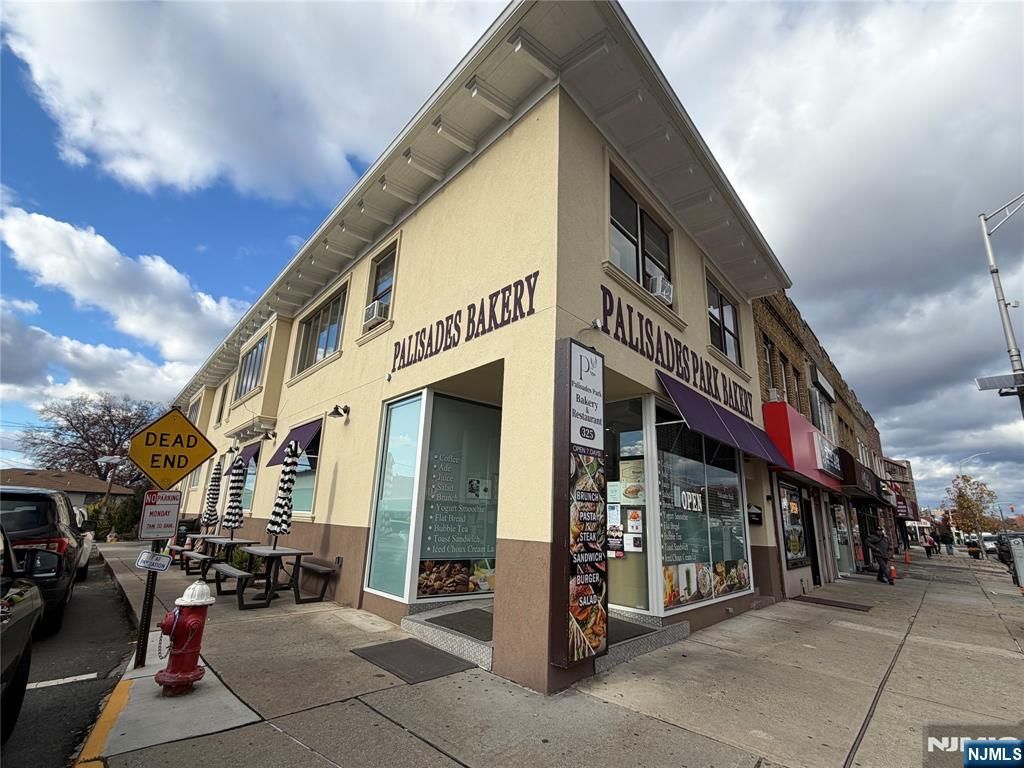 Photo of 325 Broad Avenue, Palisades Park, NJ 07650 (MLS # 25040708)