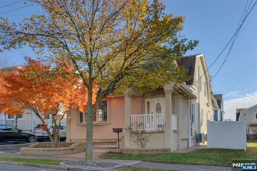 Photo of 118 14th Street, Prospect Park, NJ 07508 (MLS # 25041294)