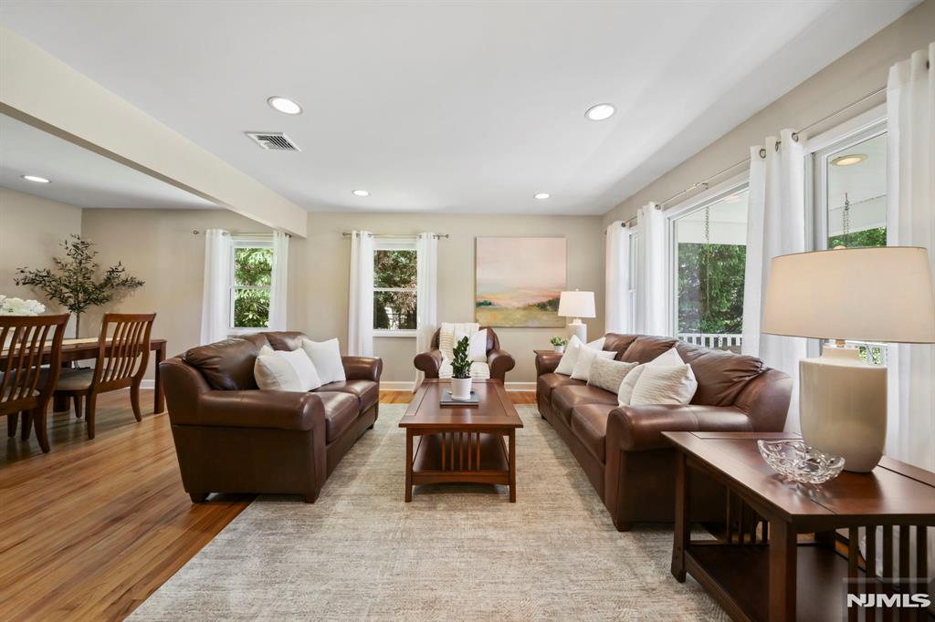 66 Linwood Avenue