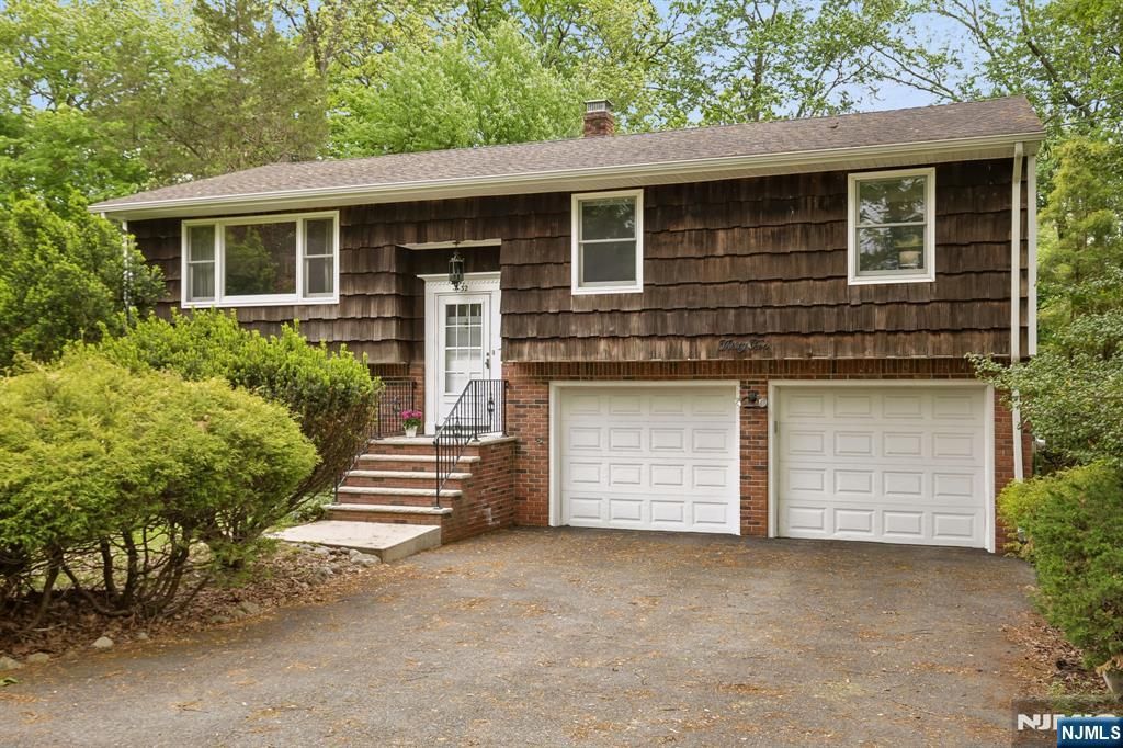 Photo of 32 Addison Place, Ramsey, NJ 07446 (MLS # 26014611)