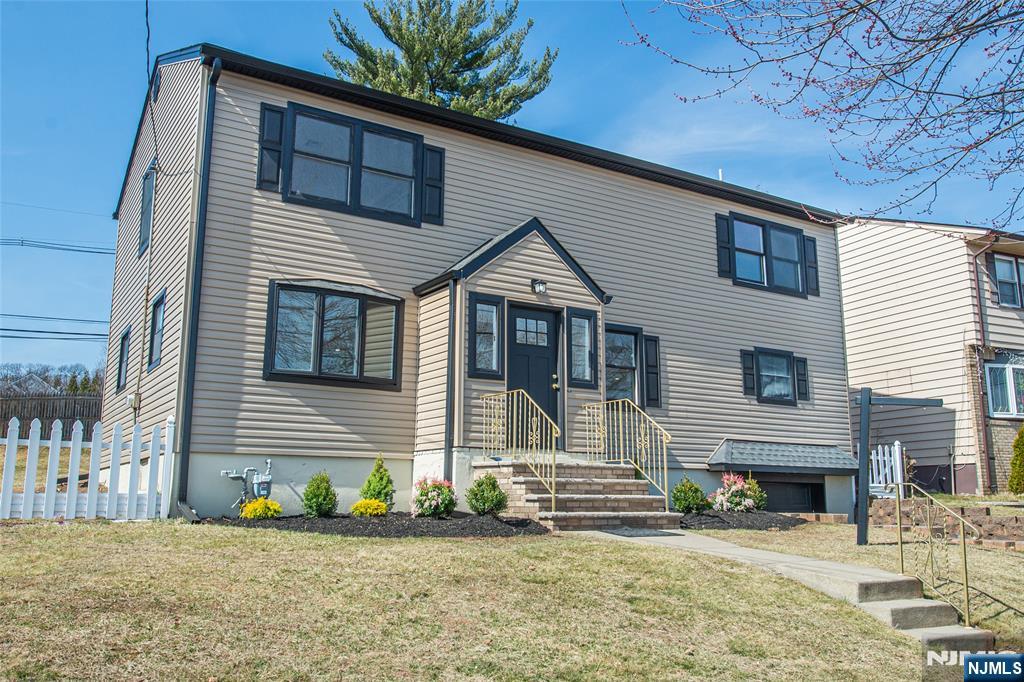 Photo 1 of 128 Long Hill Drive, Clifton, New Jersey, $799,000, Web #: 325008141