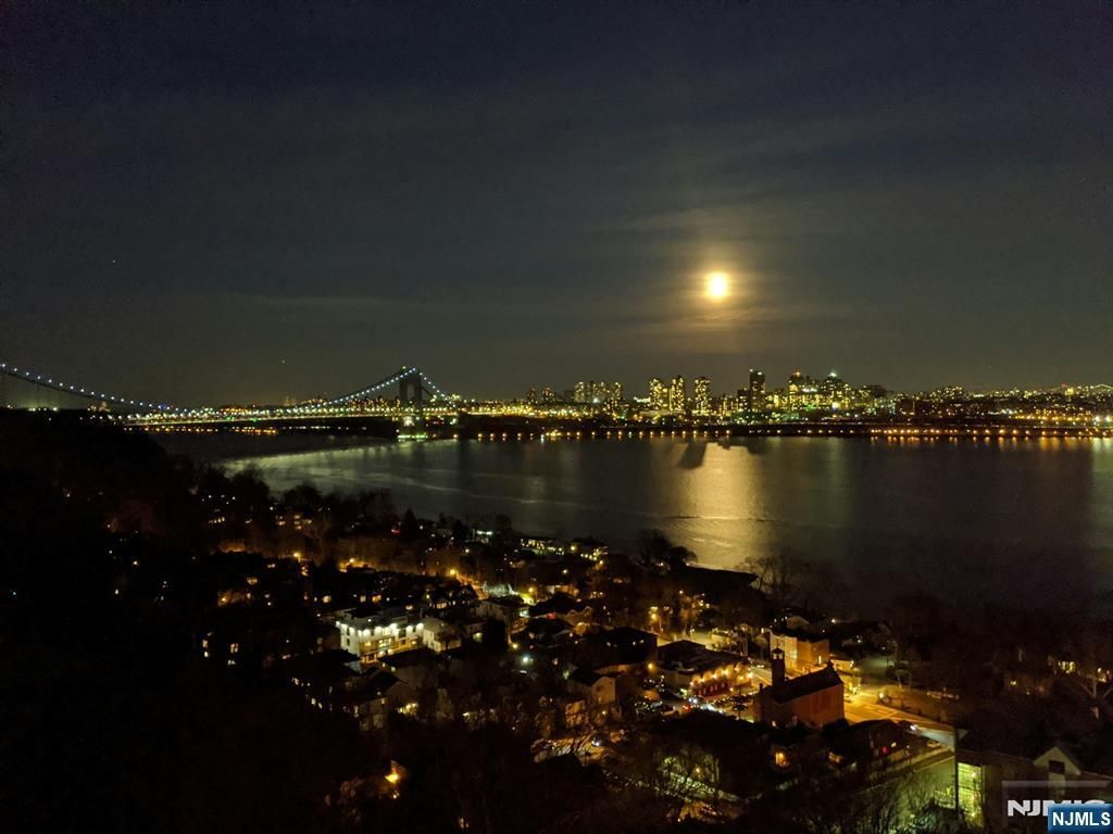 Photo of 3 Horizon Road #1002, Fort Lee, NJ 07024 (MLS # 25040442)