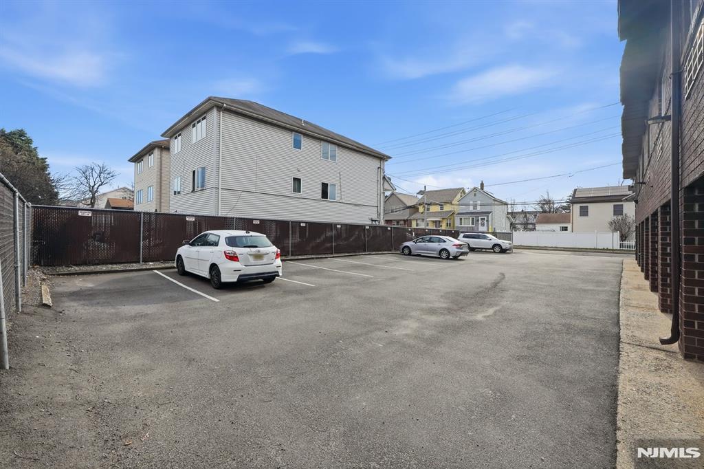 9 Vreeland Street 2F