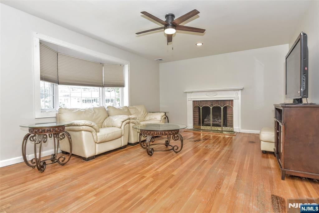 11 Onyx Terrace