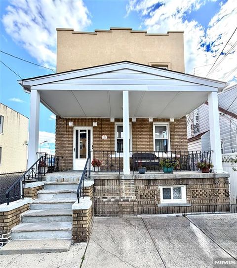 10 Farnham Avenue Garfield NJ 07026