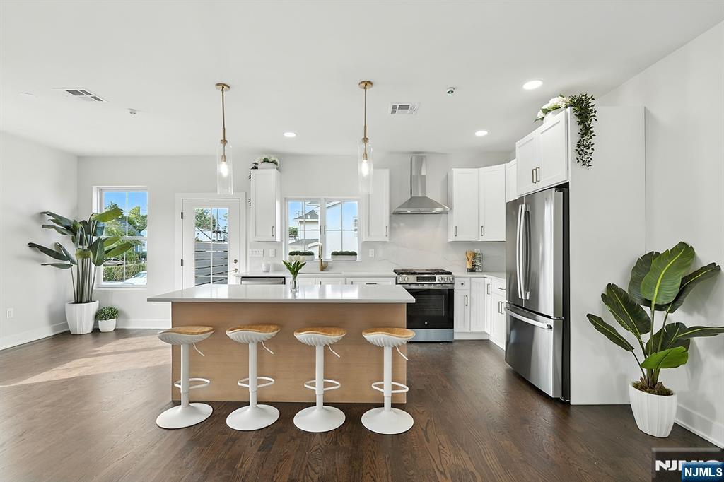 186 Canterbury Avenue