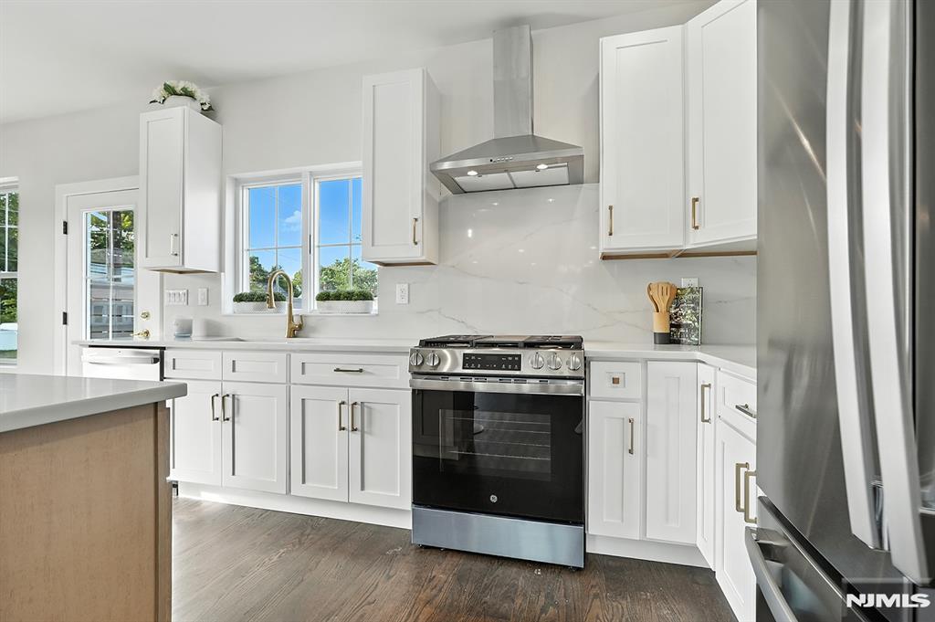 186 Canterbury Avenue