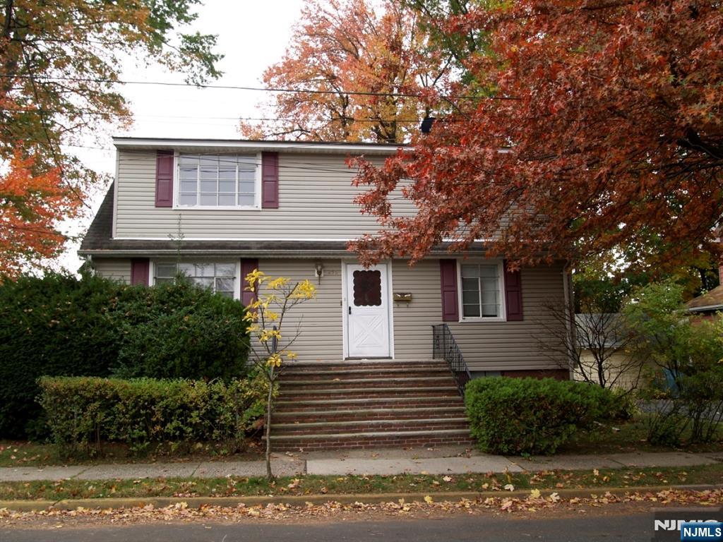 Rental Property at 132 Queen Anne 2, Bogota, New Jersey - Bedrooms: 2 
Bathrooms: 1 
Rooms: 4  - $2,150 MO.