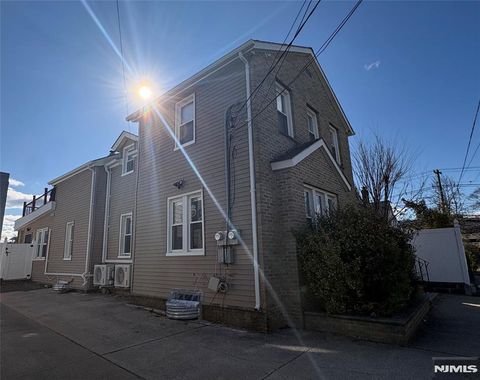 Photo of 282 Harding Ave #1st floor, Teaneck, NJ 07666 (MLS # 26009178)