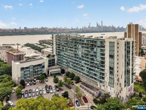Photo of 320 Adolphus Avenue #611, Cliffside Park, NJ 07010 (MLS # 26030499)