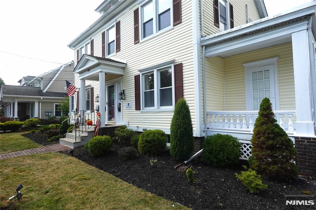 Photo of 235 Everett Avenue, Wyckoff, NJ 07481 (MLS # 26001011)