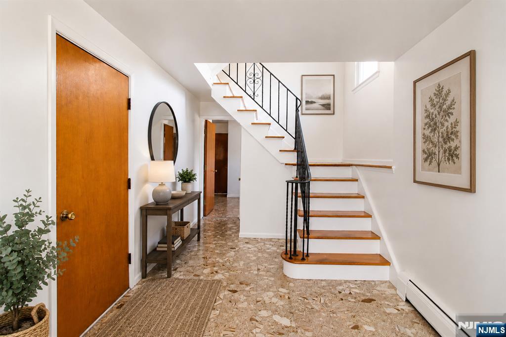 19 Village Place