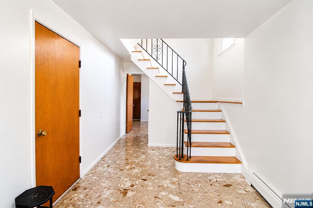 19 Village Place