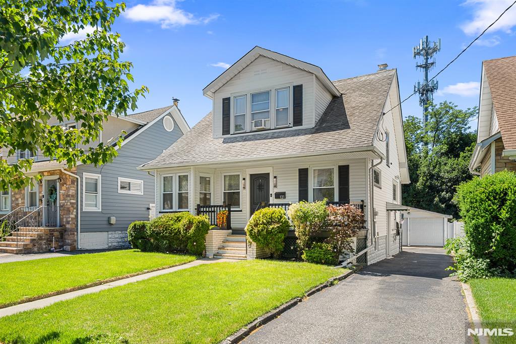 121 Smallwood Avenue