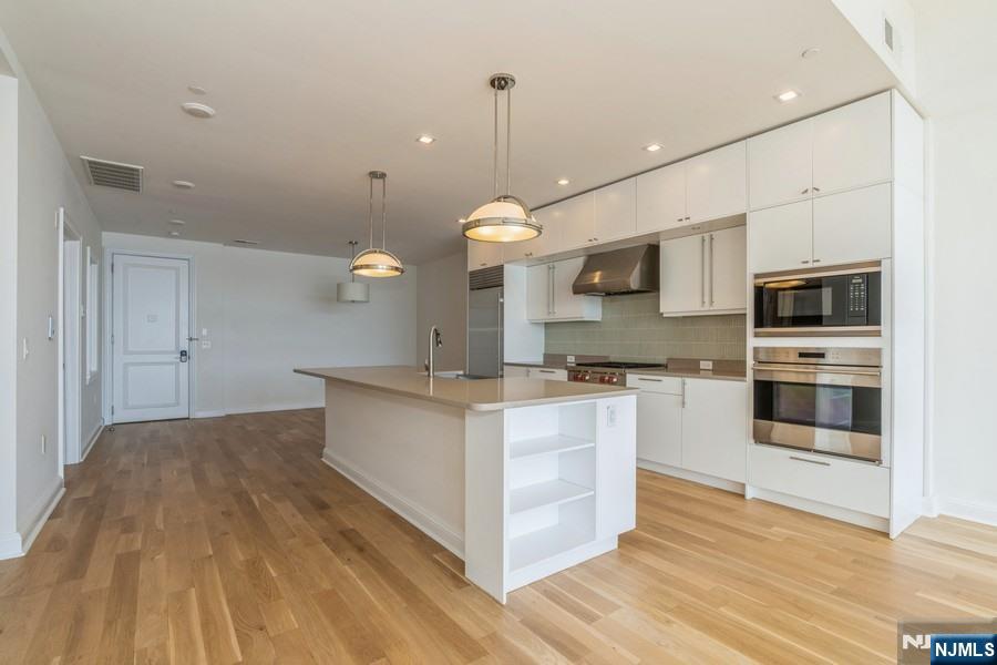 9 Somerset Lane 507