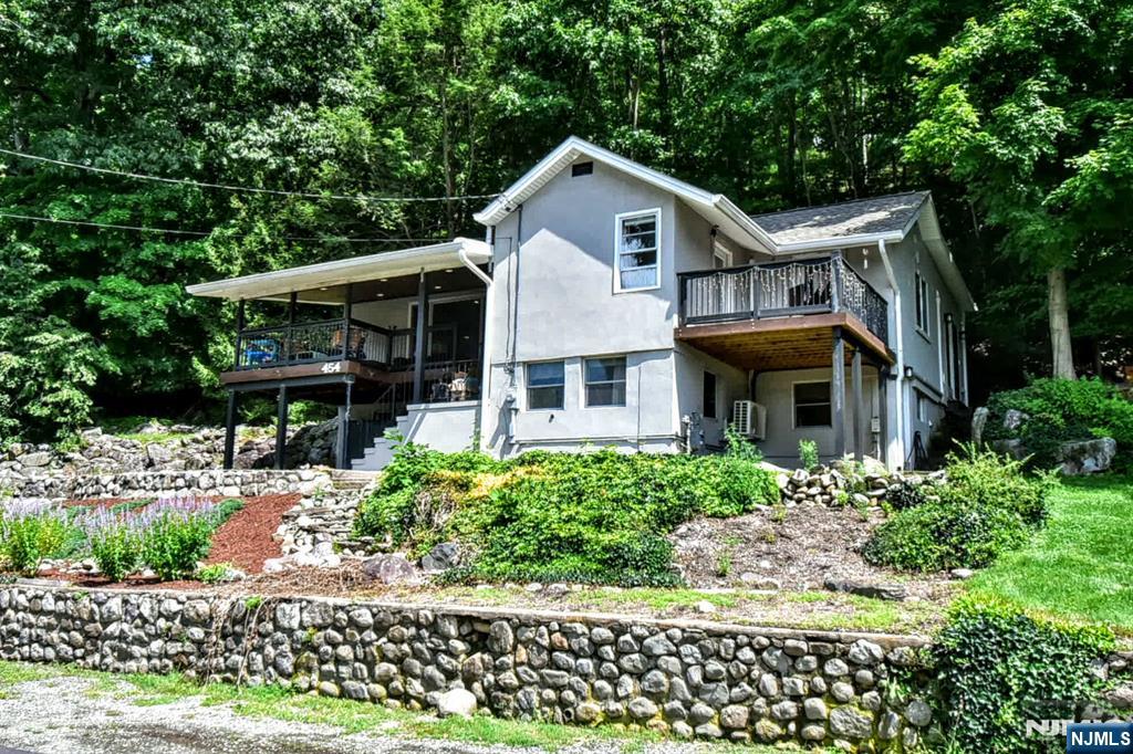 454 Skyline Lake Drive