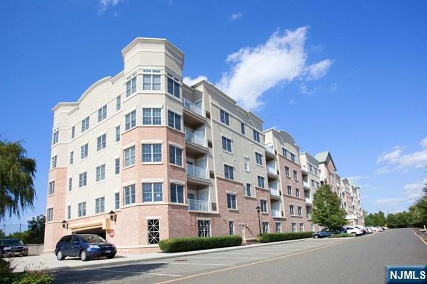 Nestled in the Windsor Park Community this Fabulous one- bedroom apartment with 871 sq. ft unit includes 9- foot ceilings, modern eat in kitchen, stainless steel appliances, granite countertops, hardwood floors, laundry in unit, sunlit living area with windows and sliding door to private balcony, luxury complex with clubhouse party room with fireplace, gym, and kitchen. One assigned indoor garage parking space and ample outdoor guest parking. Conveniently located off route 4 east, plus nearby conveniences such as cafes, buses, restaurants and parks Water included in rent. No Smoking or Vaping. Renter's insurance, must fill out Lease Application, provide proof of income, Credit Check with NTN, provide last 3 pay stubs. UNIT CAN BE UNFURNISHED FOR $2,600 if needed OR $2,800 FOR FURNISHED