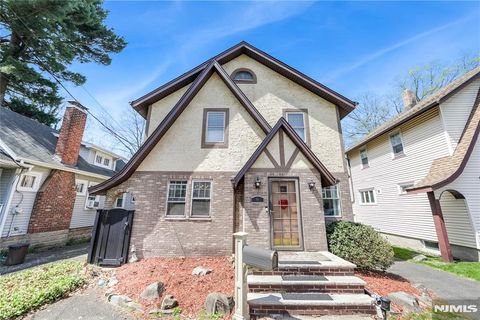 6 Colonial Court, Dumont, NJ 07628 - MLS#: 25014191