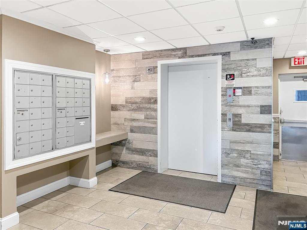 300 Park Street 1F