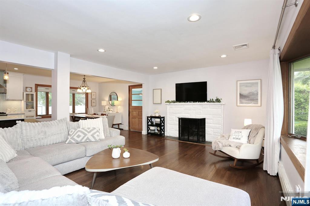34 Blish Place