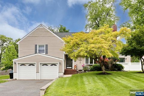 34 Blish Place Dumont NJ 07628