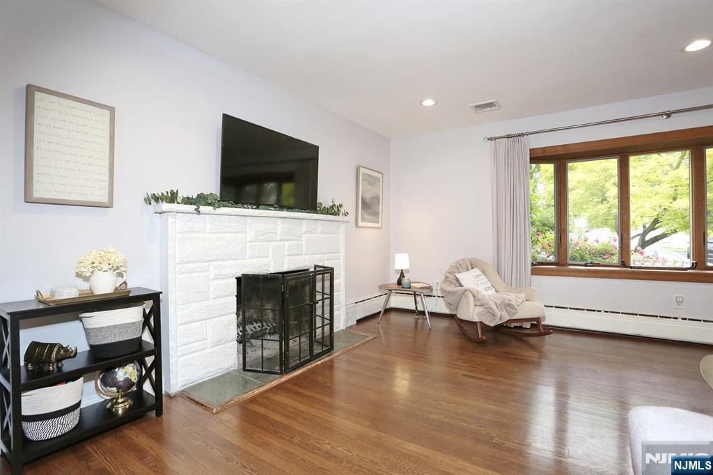 34 Blish Place