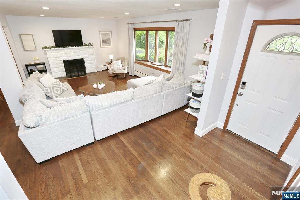 34 Blish Place