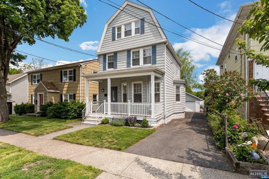 This beautifully updated classic colonial home in the heart of downtown Bloomfield is a must see! This home has hardwood floors throughout, 4 bedrooms, 2 updated & modern full bathrooms. The unfinished basement and two car garage offer plenty of storage space. Minutes away from Bloomfield Avenue, shopping, restaurants, light rail, NYC mid-town direct train (Watsessing station), and GSP. Commuters dream to the NYC metro area.