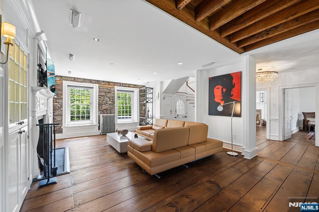 868 Goffle Road