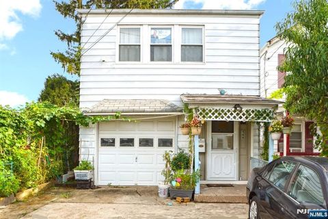 109 Dixon Avenue Paterson NJ 07501